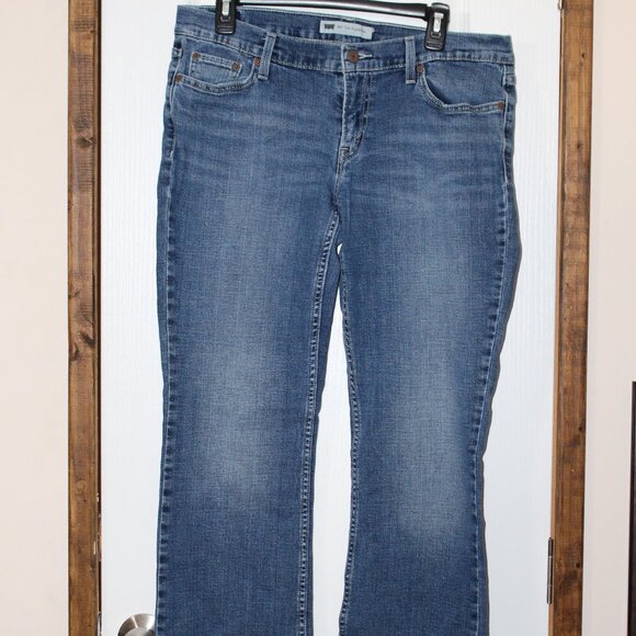 Women's Levi Jeans size 13M - Picture 1 of 8
